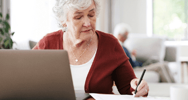 lady working on the laptop